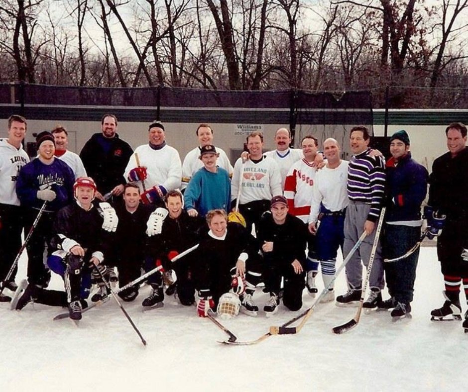 clrfc's tweet image. It's not every day that you see a Lion on ice 🏒 🦁
•
•
•
•
📸 PC: A special thank you to Ray Karenas for sharing this photo! 
#TBT #ChicagoLions #OnceALion
