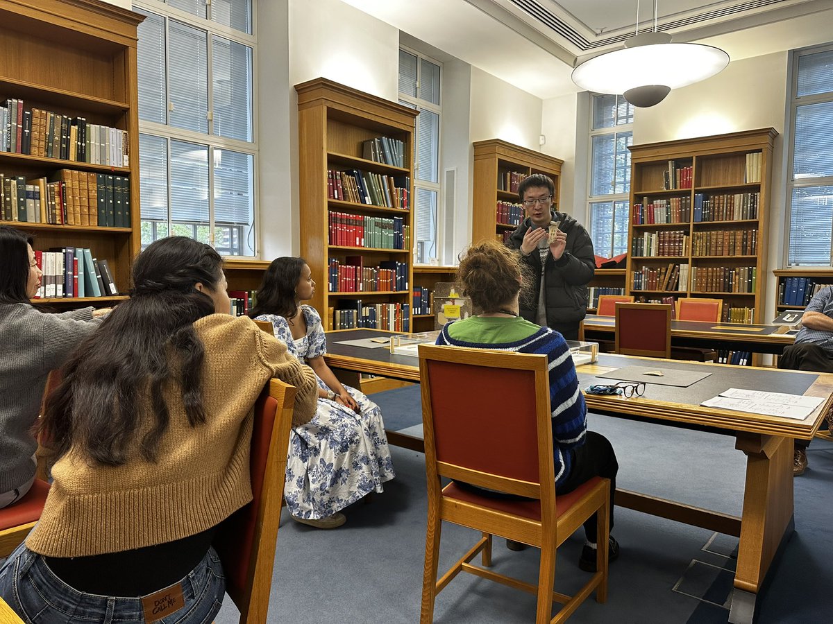 Three successful oracle bone sessions @theUL. Grateful to Prof. Roel Sterckx @CambridgeFames for organizing and to Peichao Qin for expert instructions. Thanks to colleagues at the Chinese Section, Conservation, and @theULSpecColl for their support. Attendees were highly engaged.