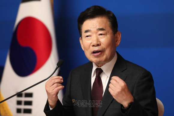 5월 채상병 특검 외면하고 
해외여행나가면 민주당에서 영구 제명시켜야한다.