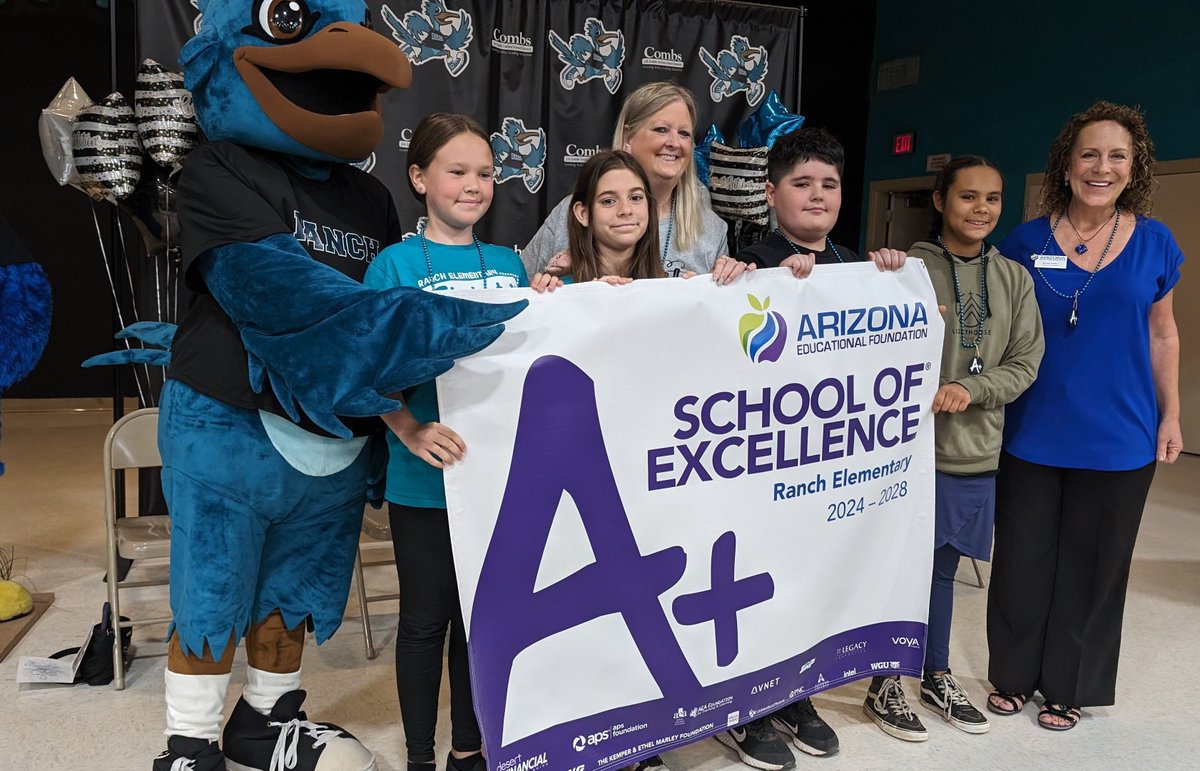 wyman_greg's tweet photo. Congratulations @ranchroadrunners for getting such a prestigious award.  Thank you @azedfoundation for recognizing Ranch Elementary.  Testimony to the amazing students, staff and schools @jocombsusd https://t.co/bQjz7Lyht3