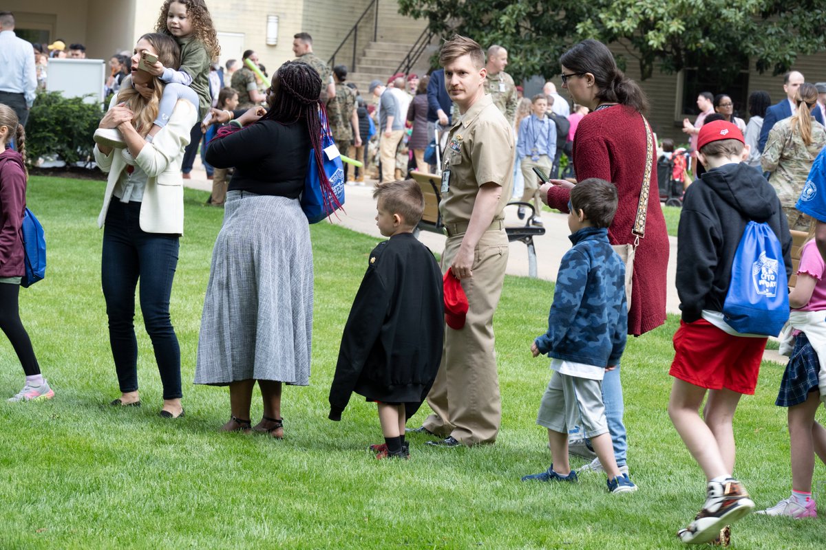 USNavyCNO's tweet photo. Families are the glue that holds the @USNavy together. The Pentagon hosted thousands of children for #BringAChildToWorkDay. This allowed us show families the work their parents do every day, and to recognize and say thank you to all of the children that are part of our #NavyTeam. https://t.co/46nsHUDzGu