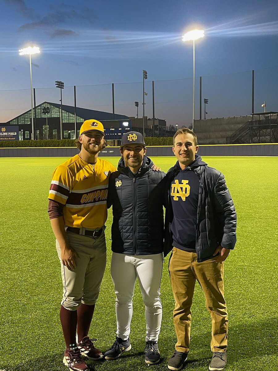I spy three State Champions in this photo, still getting after it! <a href="/hellgethb/">Bryce Hellgeth</a> <a href="/caseykmet/">Casey Kmet</a> <a href="/danielisufi/">Daniel Isufi</a> are Lions for life! <a href="/ViatorAthletics/">Saint Viator Athletics 🦁</a> <a href="/ViatorBaseball/">Saint Viator Baseball</a>