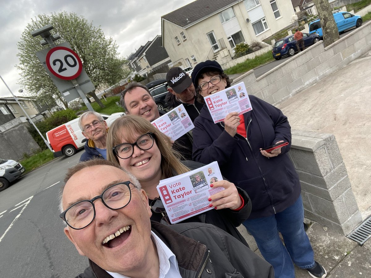 Team reunion out in Pennycross with @plymouthkate's former Devonport colleagues. 70 contacts on a tight selection! Labour PVs still going in!