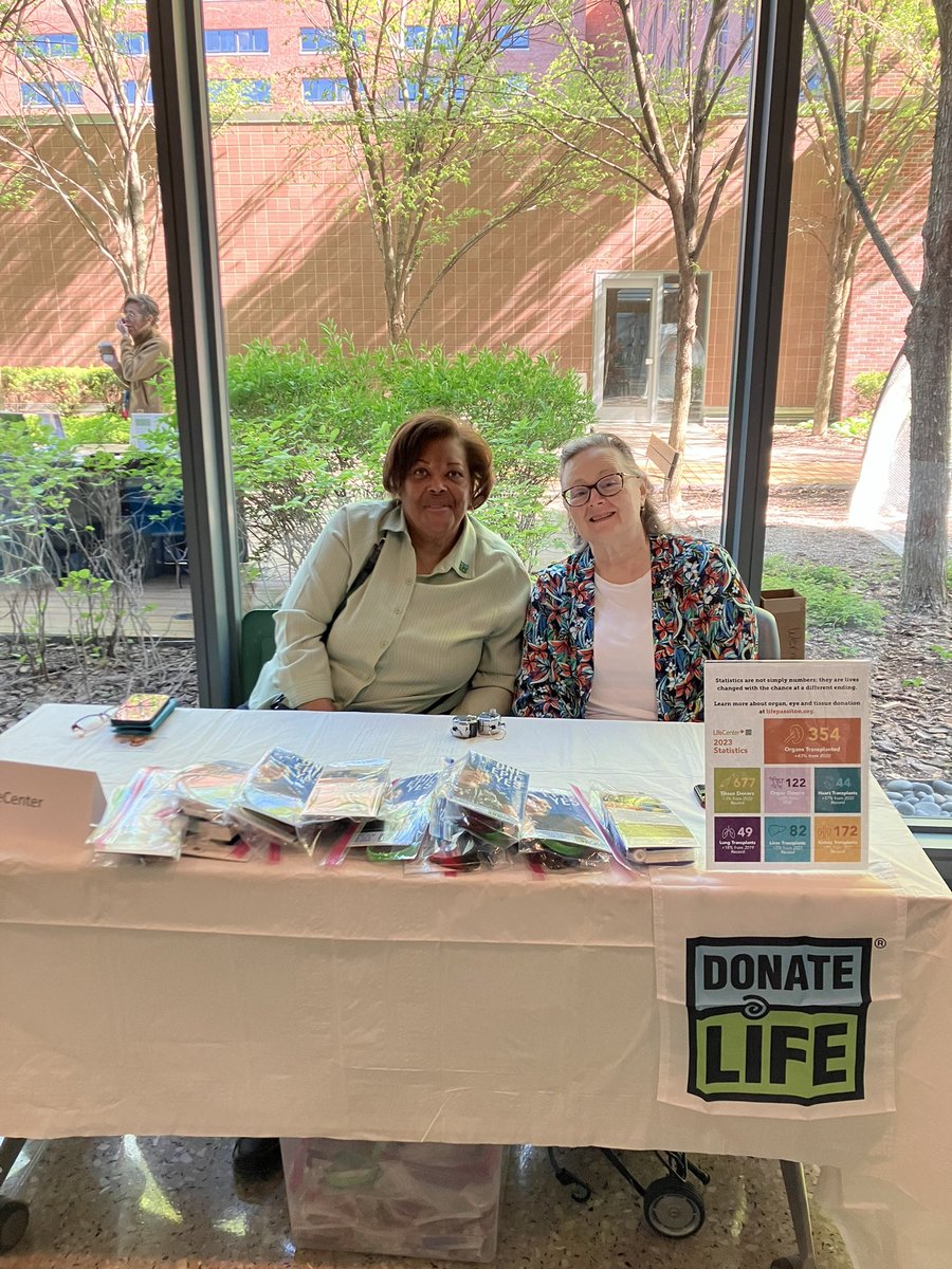 Proud to represent @LifeCenterCincy at @ChristHospital during National Donate Life month! What a great event for the TCH Health & Wellness Fair!❤️❤️