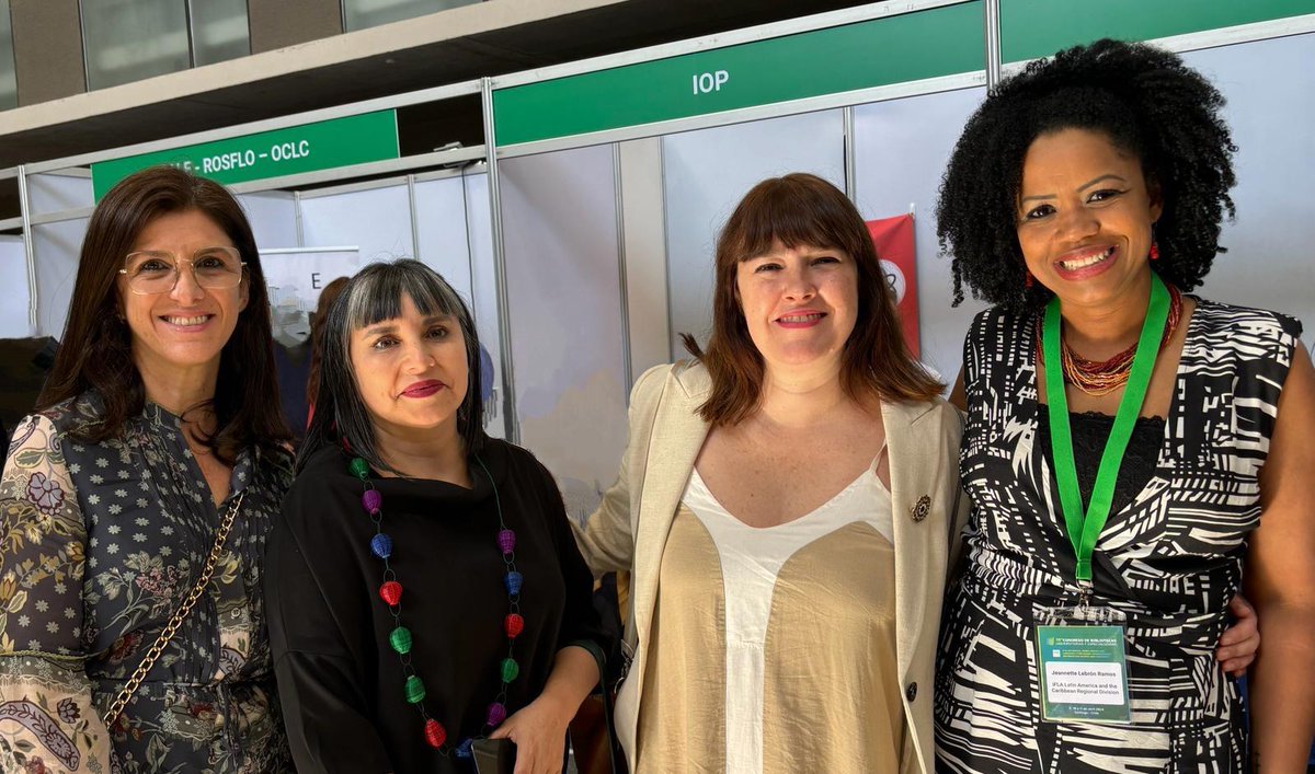 IFLALAC's tweet photo. Miembros de la  División  participan del  10mo Congreso de Bibliotecas Universitarias y Especializadas y 4to Simposio de IA en Chile.   De izquierda a derecha: Adriana Ferrari ( Brasil), María Angélica Fuentes (Chile), Paula Larraín (Chile) y Jeannette Lebrón Ramos (Puerto Rico). https://t.co/0s9dUwFpXW