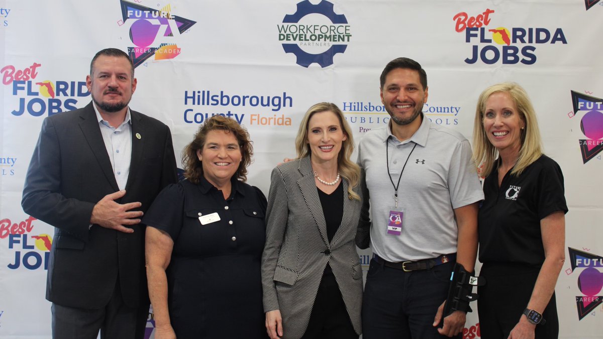 Great to join @RepLaurelLee, @HillsboroughSch Board Member Patti Rendon, @CityofPlantCity Mayor Nate Kilton & @FutureCareerAc Founder/CEO Yvonne Fry for Future Career Academy's Future Fair Hiring Event in Plant City today! This wonderful event provides high school students with…