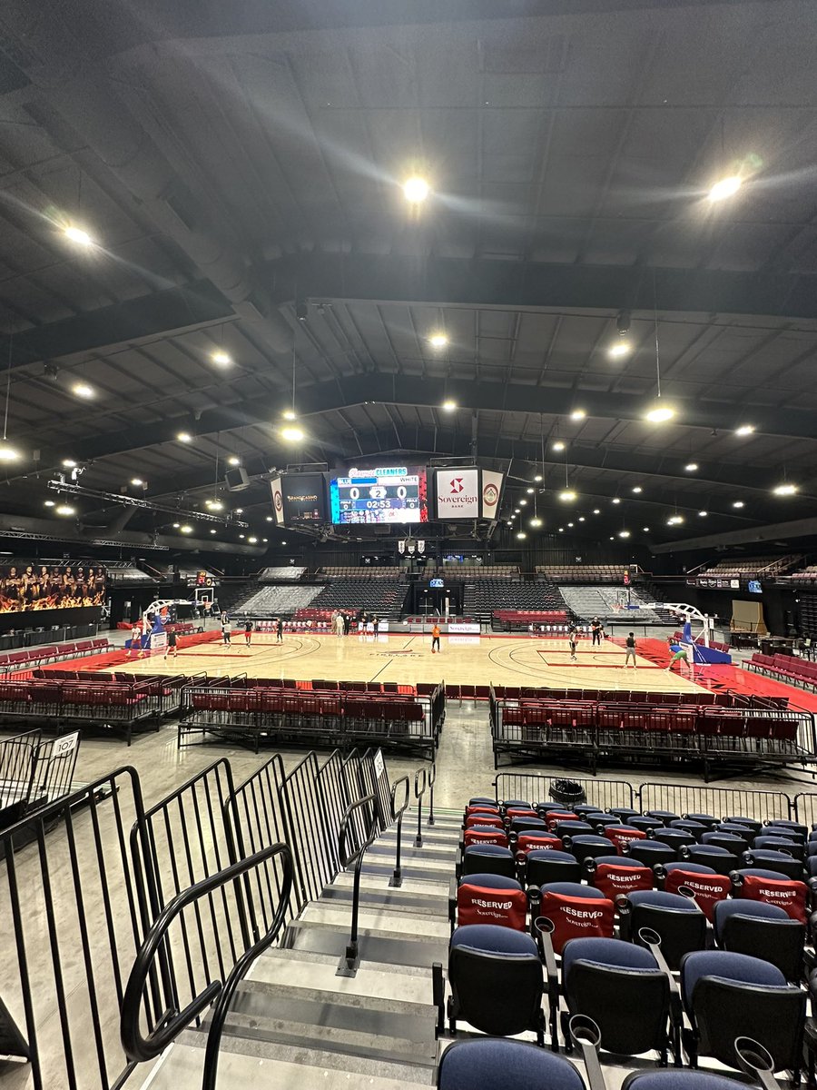 Out here in Shawnee, Oklahoma for our matchup vs the <a href="/PotawatomiFire/">Potawatomi Fire</a> tonight

🌩️VS 🔥 tonight at 6 MST
<a href="/TBLproleague/">TBL</a> <a href="/Cliffgoodnews/">Cliff Levingston ✖️🏆🏆</a>