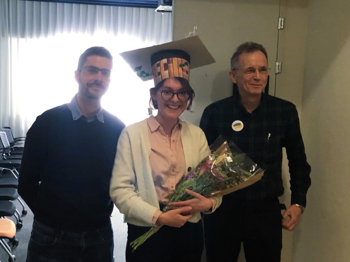 🎉 Huge congrats to the freshly crowned Dr. @BachWilhelmine on successfully defending her PhD thesis on unravelling the causes of #biodiversity gradients in #tetrapods using eco-evolutionary simulations!