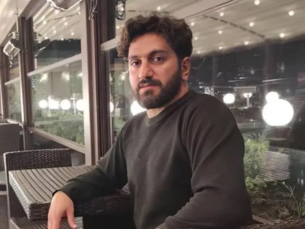Realneo101's tweet photo. تا دیر نشده صدای #رضا_رسایی باشیم. خطر اعدامش بسیار جدیه و هر لحظه ممکنه حکمش رو اجرا کنند. https://t.co/glzxkKnSee