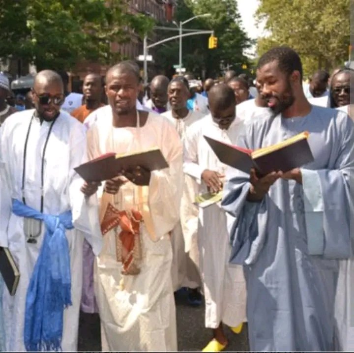 LES « KEUR SERIGNE TOUBA »,  CES AUTRES «TOUBA » DISSÉMINÉES DANS LE MONDE 

La territorrialisation de la communauté mouride dans les pays  occidentaux  est singulière et mérite d’être relue dans un contexte géographique plus global. Faire l’histoire de cette territorialisation,…