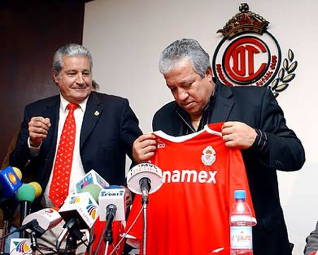 Hoy cumple 69 años Américo Rubén Gallego, 'El Tolo' 🇦🇷 fue campeón 🏆 de la Liga MX 🇲🇽 con el Toluca en el Apertura 2005 como director técnico 

#DiablosTwitteros 👹