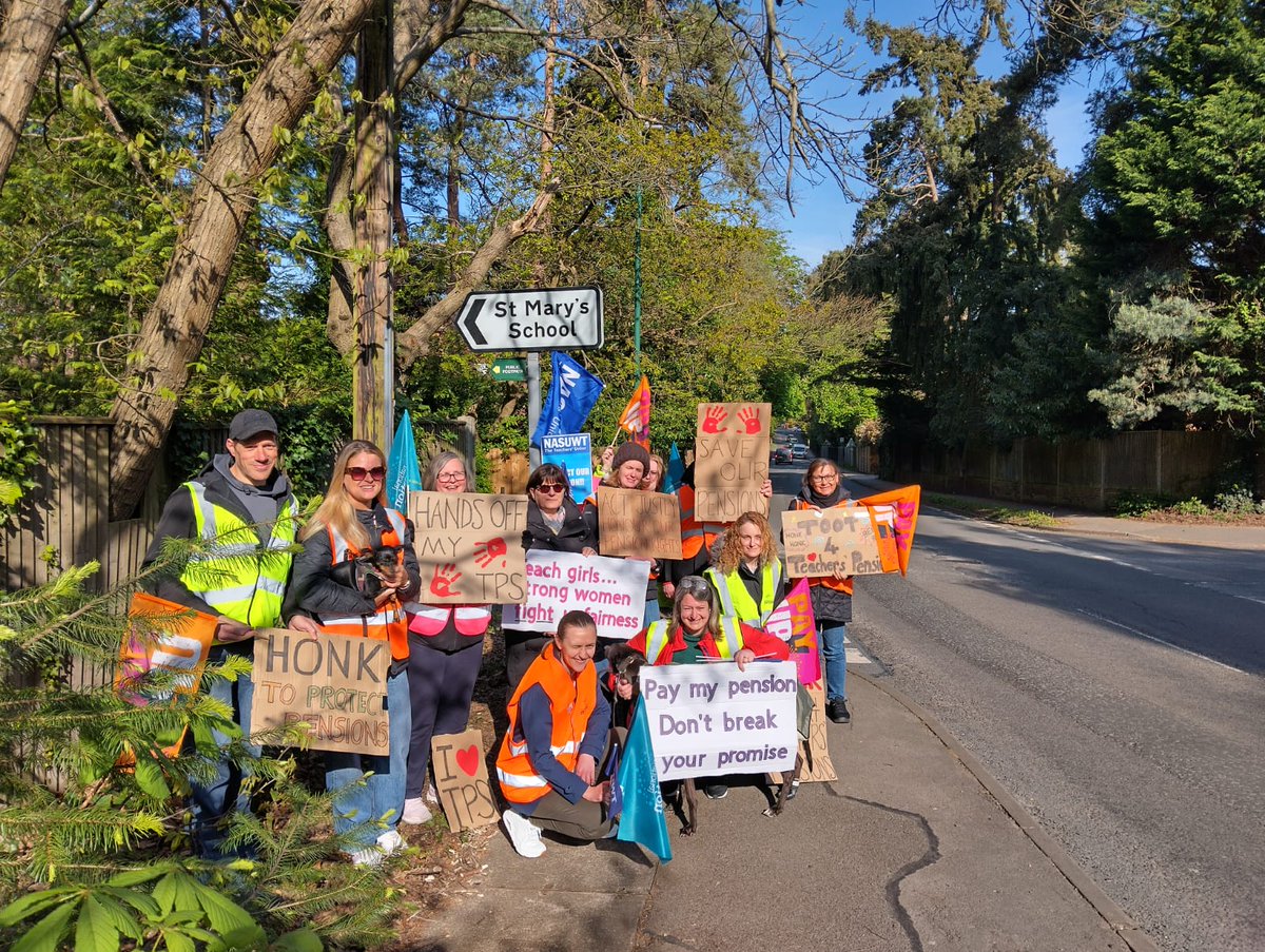 Solidarity with St Mary's Ascot members taking their 10th day of action in defence of their TPS @NEUindeSector @NEUnion @BBCBerkshire @berkshire_live