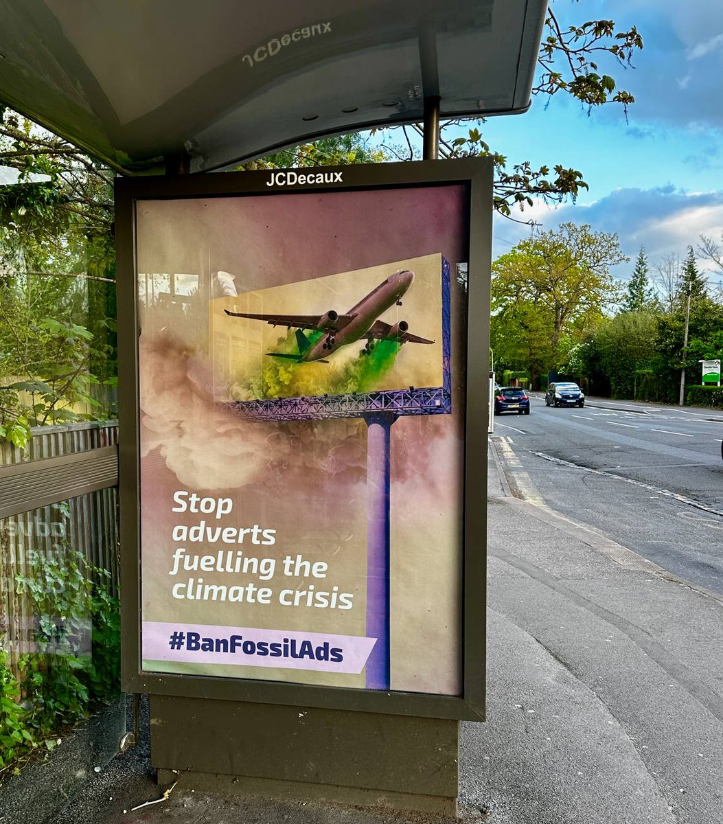 Seen to the west of London

Stop adverts fuelling the climate crisis

#StayGrounded
#Subvertising

campaigncc.org/nonewrunways