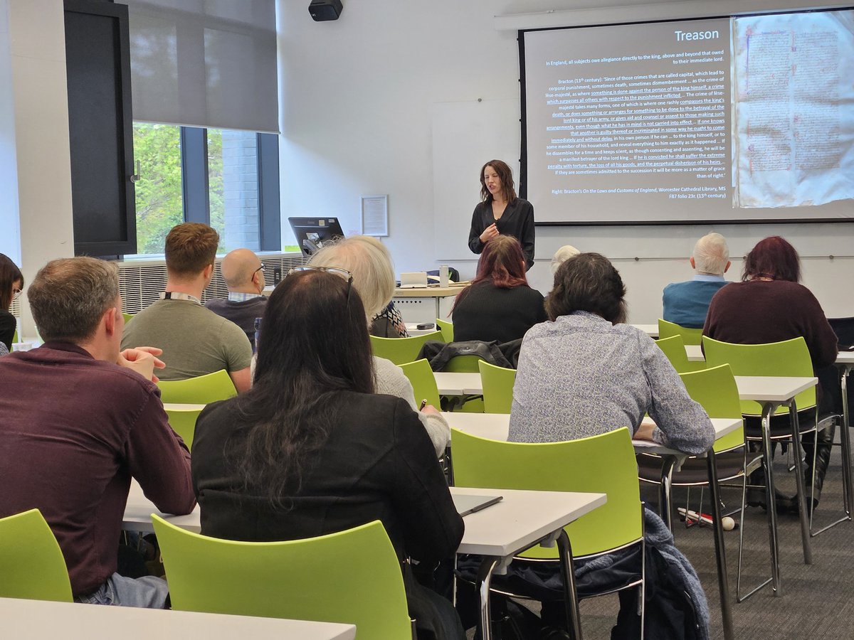 Wonderful to welcome @RG1253 for the annual lecture @CMRR_Winchester! A rapt room for 'Culpability and Conscience in Civil War: A New History of Armed Treason in England, 1199-1352'.