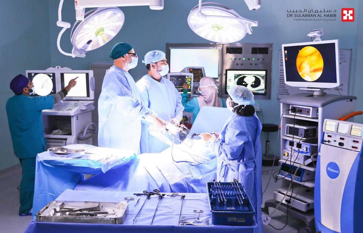 مستشفى الدكتور سليمان الحبيب بالقصيم ينهي معاناة أربعينية مع ورم بالقولون عبر المنظار. sabq.org/saudia/a2danlr…