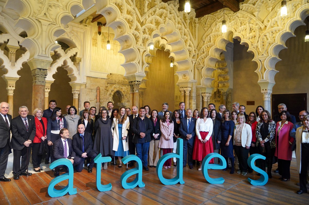 cmsusin's tweet photo. 📢 Lo que no se comunica no existe y proyectos como los que ha reconocido @somosatades en sus XV Premios son el mejor ejemplo del papel activo, de presente y futuro, que desempeñan las personas con #discapacidad en nuestra sociedad
🔗 https://t.co/vIozBGQnVV
#Atades
#inclusión https://t.co/dTroC4i7ua