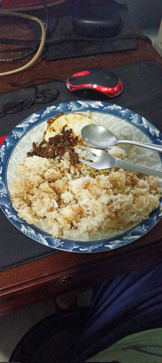 macman0905's tweet photo. Kain mga ka-Space! #LunchBreak #TapSiLog https://t.co/A1jGTKt3gD