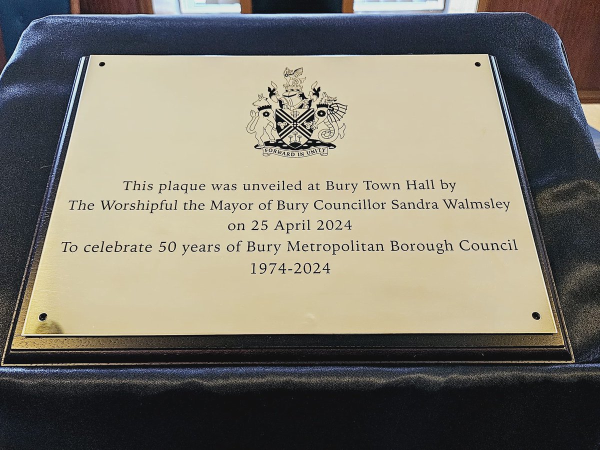 We unveiled a plaque to remember the day after presenting long service awards to staff & market traders. They make Bury the success it is & we are truly grateful.
