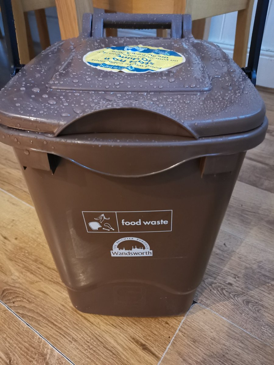 It's finally here!!! 🎉 The first thing that made me want to be a councillor was @wandbc's lack of food waste waste recycling🍏 It was one of our most important manifesto pledges, and only a few months to go until I can use this bad boy ♻️ So proud to be part of this 💚