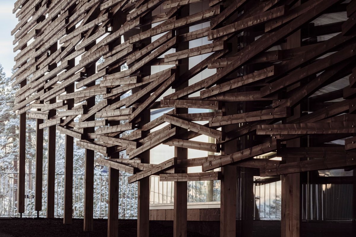 A facade of glass and pine wood materialdistrict.com/article/a-faca…

#materianinspiration #snohetta #materialdistrict #architecture #renovaton #wood #glass #norwegianpine #skimuseet