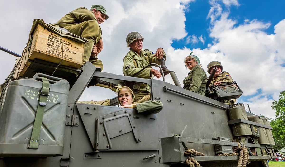 Step into the 1940s this May at @AudleyEndMR for their WWII Weekend! Taking place from the 5th to the 6th of May, enjoy an action-packed live battle between the allied and German forces, featuring amazing vintage army vehicles > bit.ly/3WhBqi4