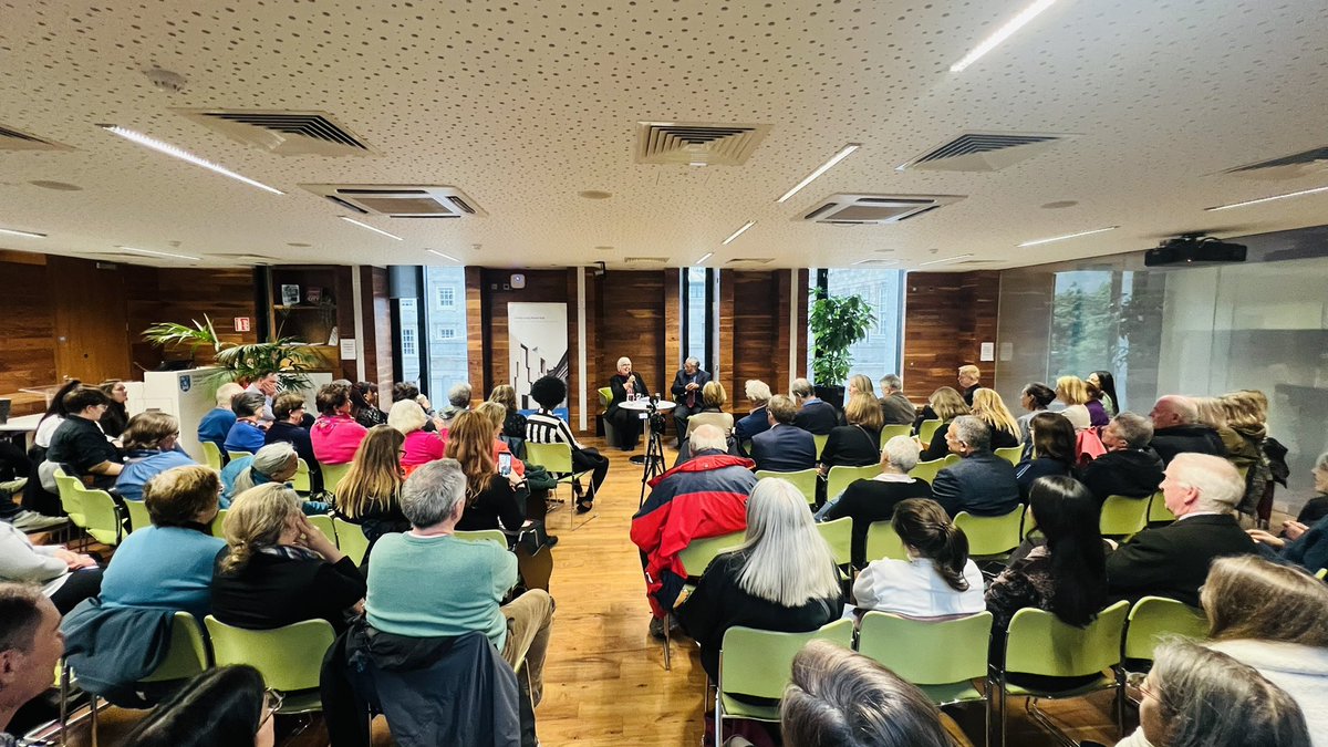 ✨We have a packed house for the arrival of @SmithsonianSec Lonnie G Bunch III. Secretary Bunch will be speaking with @janeohlmeyer for the Trinity Long Room Hub Annual Humanities Horizons Lecture 2024.💡 #HubMatters