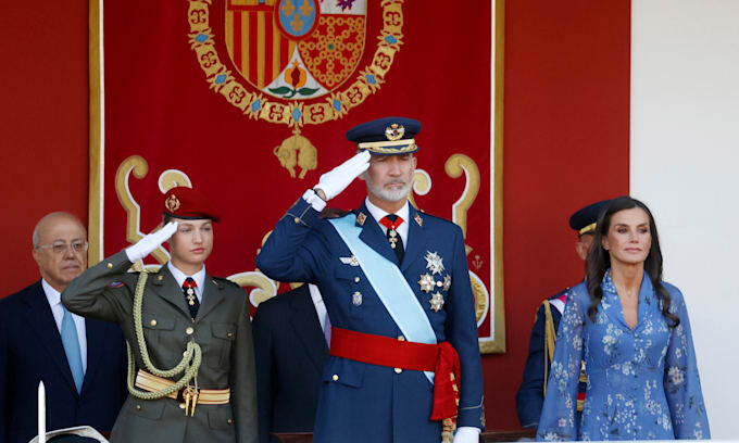 En su tiempo libre, la Princesa Leonor disfruta de actividades al aire libre como el senderismo y la equitación.