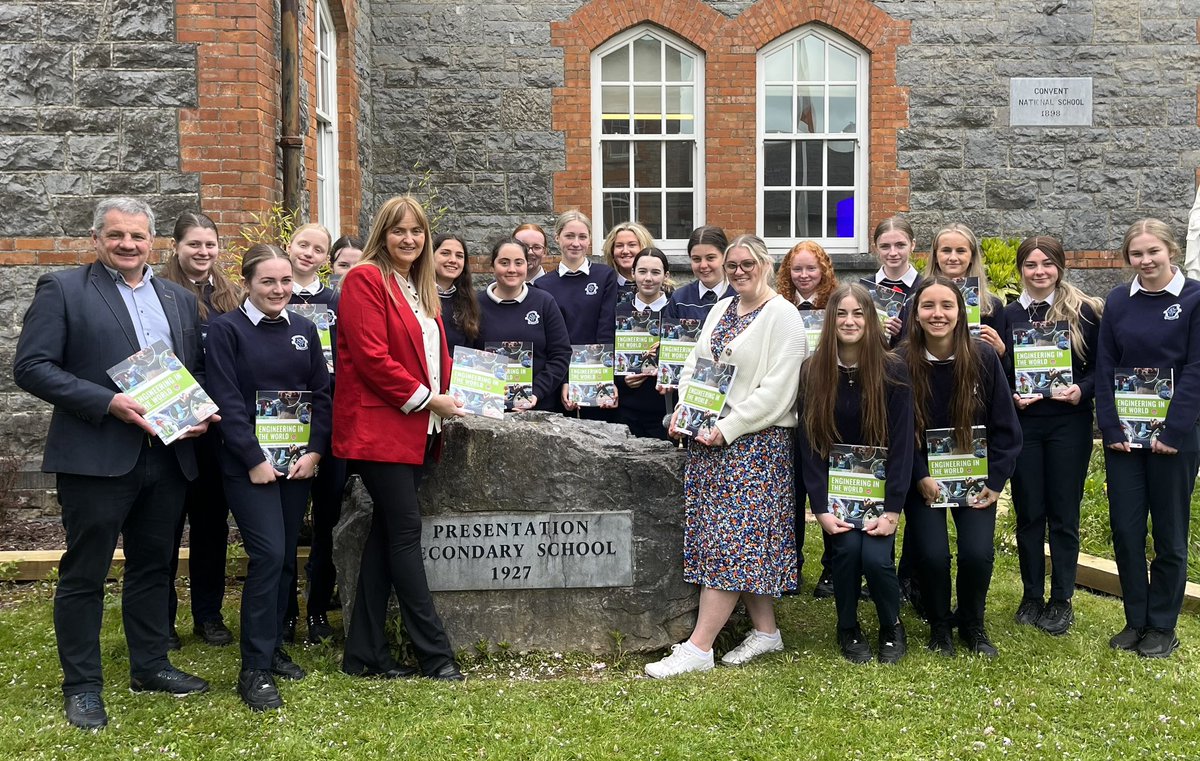 The School of STEM @MTU_ie visited Presentation Secondary School Castleisland, the first of a number of schools we are providing with copies of Engineering in the World, a wonderful book which aims to inspire interest in the field of Engineering.