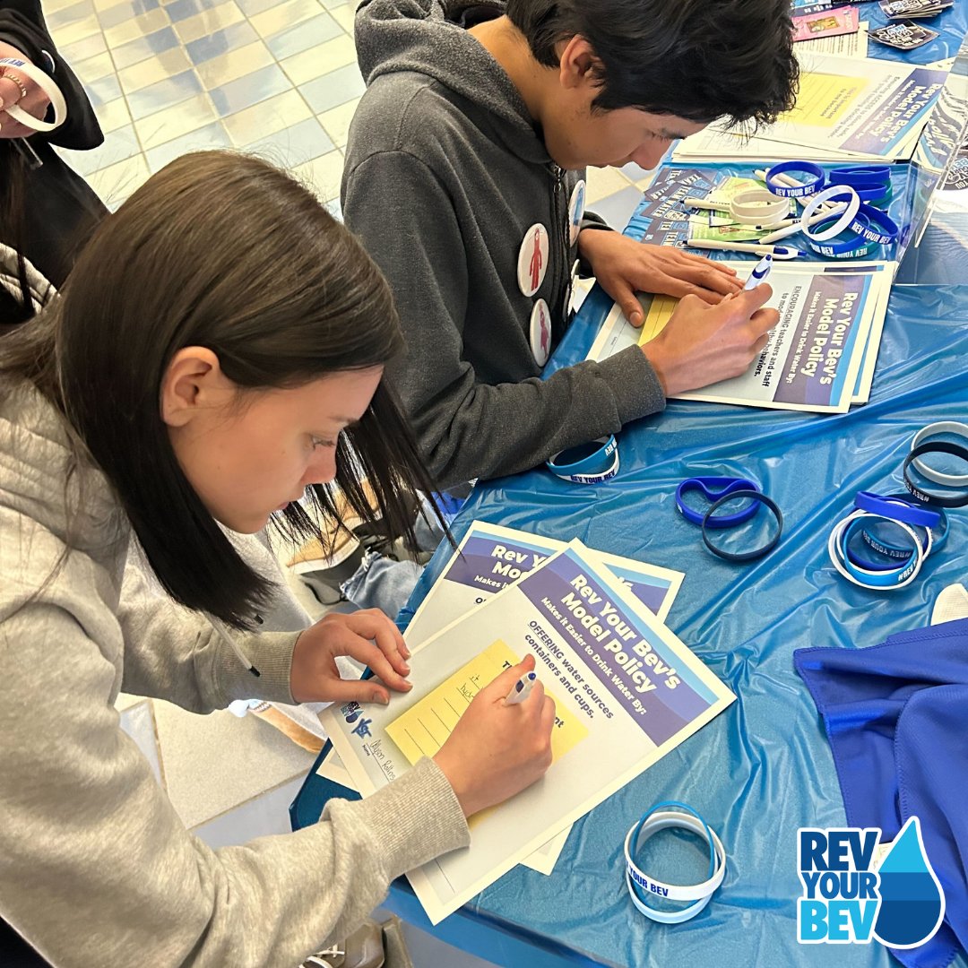 More and more students across the Commonwealth are advocating for @revyourbev, and it's absolutely awe-inspiring. ✨ 💙 #RevYourBevWeek #RevYourBev #YStreetMovement @revyourbev @healthyyouthva