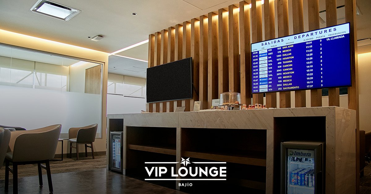 AeropuertoGTO's tweet photo. ¡Bienvenido a #VIPLounge! Con tu pase, disfruta de una barra de alimentos y bebidas gratuitas mientras te relajas antes de tu vuelo. ¿Eres titular de la membresía #VIPPassport Pro o Master? ¡Pregunta por nuestras opciones exclusivas para ti y lleva tu experiencia a otro nivel! 🥂 https://t.co/kBix4o005g
