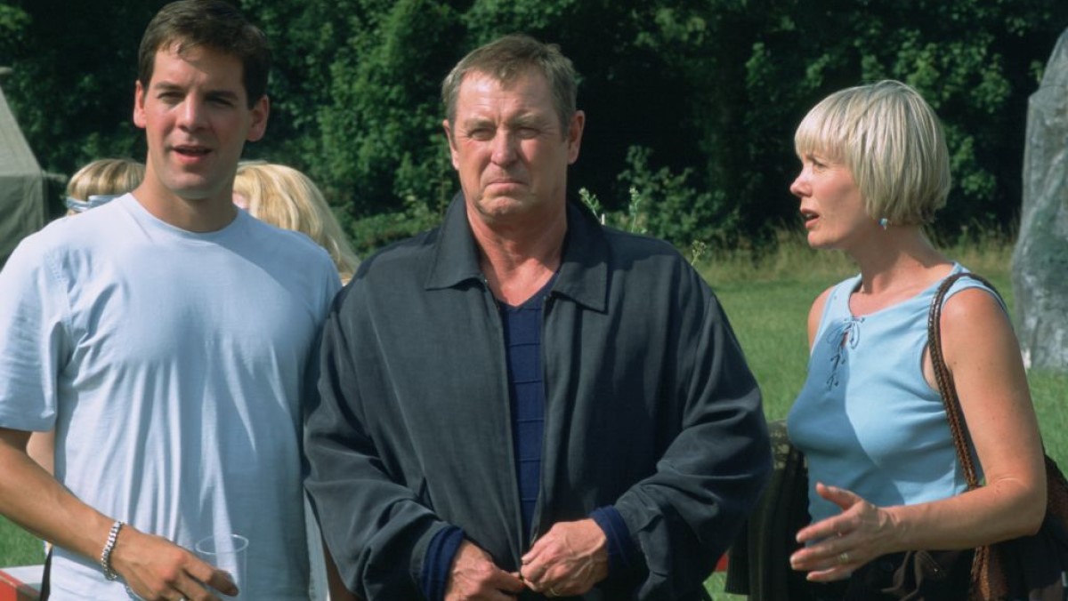 Next up, Sgt. Dan Scott joins Barnaby to crack Fiona Thompson's murder in Midsomer Mallow. Bodies pile up as Barnaby frets over daughter Cully's reunion. Meanwhile, Gareth Heldman's spear death reignites Midsomer Barrow's tragic past.

Watch #MidsomerMurders weeknights at 8pm ET.