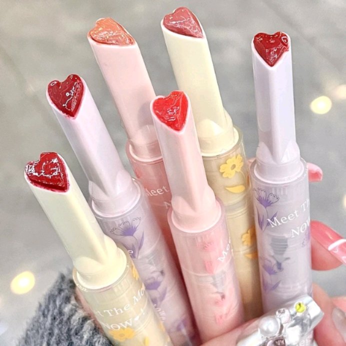 — Gloss e batons lindos na SHOPEE. . . A thread