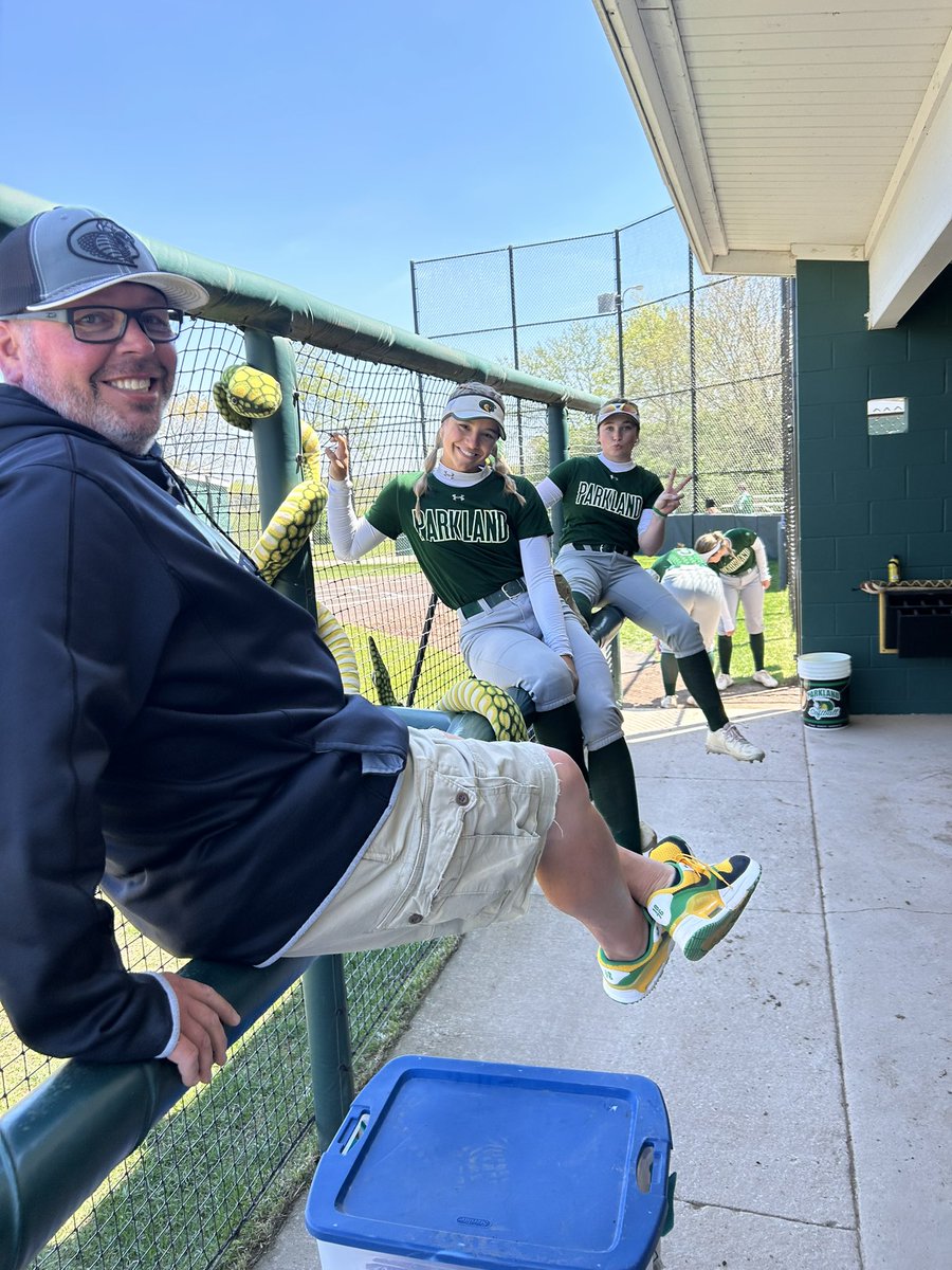 ParklandCobrasSoftball tweet media