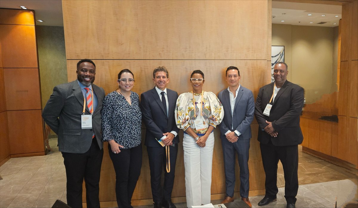 News from #CREFenergy 💡The future of RE in #Barbados🌱 Fruitful meeting with the Minister of @EnergyBarbados Lisa Cummins. We are pleased to have begun defining the next steps together along with her team and the @EnergyAlliance and @the_IDB Excited about what lies ahead! 🚀