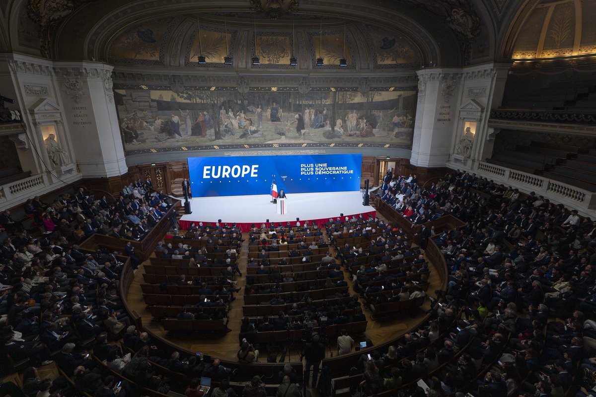 Le discours du président de la République donne un cap ambitieux aux Européens. Il rend fiers nos compatriotes, car la France n’est jamais aussi grande que lorsque sa voix porte au-delà de ses frontières. Oui, nous voulons une Europe puissante, prospère et qui protège. Vive…
