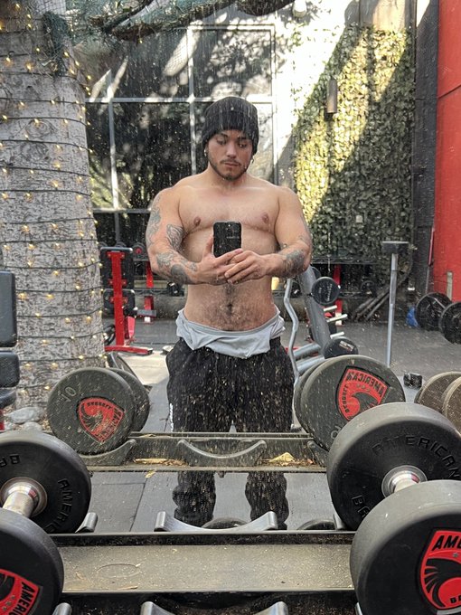 Watch Apollo Moon🏳️‍⚧️'s leaked NSFW photo on TwXstars