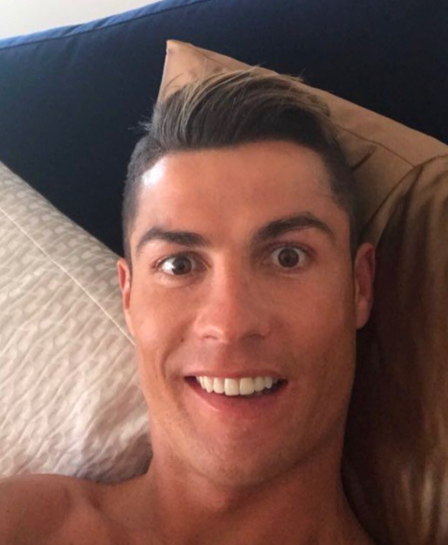 El momo que se puso de novio hace 2 meses viendo los memes de Twitter…