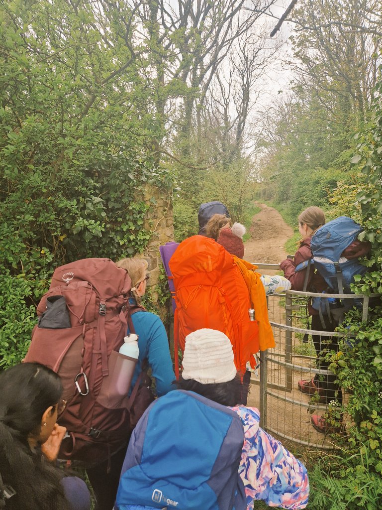 SJC_OutdoorEdu's tweet photo. A great first day of the #R15 @DofE Silver Practice Expedition. Smiles all around! #SJCAdventure #SJCDofE @DofEWales @SJCCardiff (2/2) https://t.co/IBpJQbC6TQ