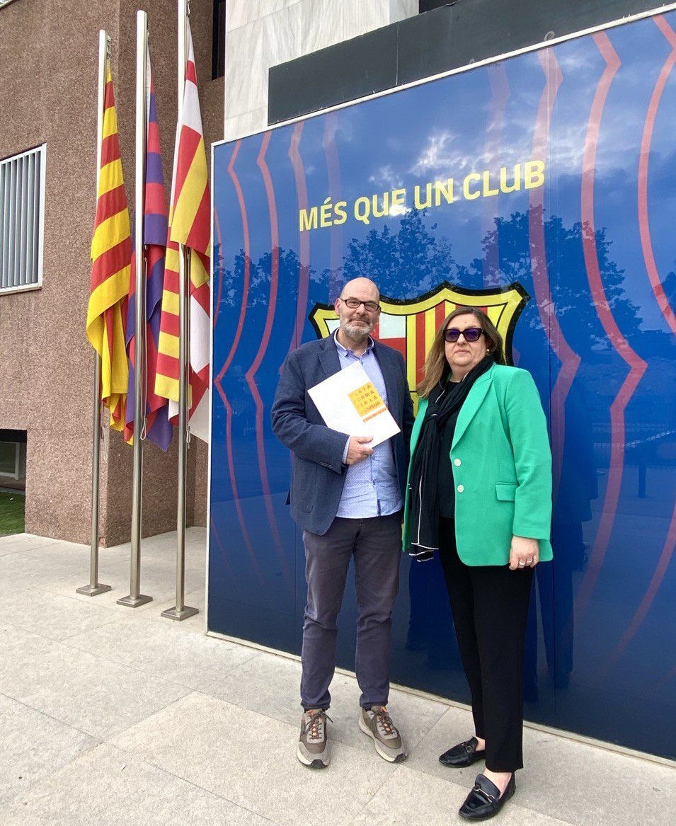 🔴🔵 Un cop aclarit el futur de la banqueta del primer equip de futbol masculí, informem d'una reunió de primer nivell per al futur del català al @FCBarcelona: la trobada entre membres de les juntes del Barça i Plataforma per la Llengua, acompanyats de l'estructura comunicativa…