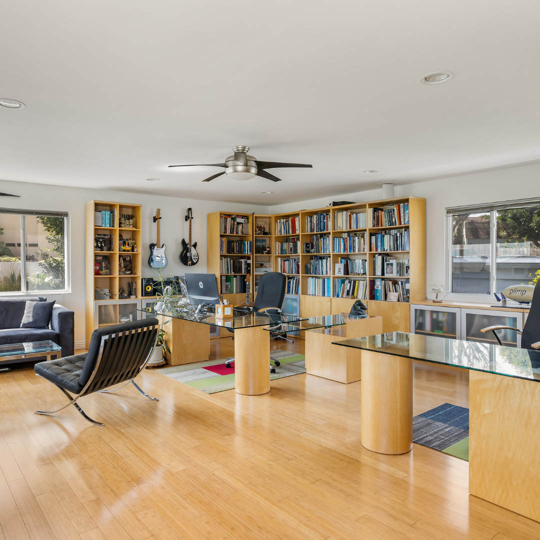 benbelack's tweet photo. Major Price Improvement! Reduced $250,000
Five blocks from the beach and in nearly 4,000 square feet, this Mid-Century modern residence has been extensively updated. Situated far above the street in the Bluffs of Playa Del Rey. Co-listed with @emoryorr @benbelackgroup @benbelack https://t.co/QTpYapnunM