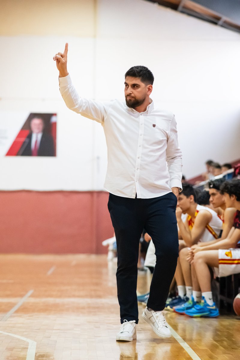 Çeyrek Finaldeyiz 💪 U18 b ligi takımımız, play-off son 16 turunun ikinci maçında salondan galibiyetle ayrıldı 🔥 Maç Sonucu Göztepe'miz 59 - 56 Rota Koleji #Göztepe #Göztepebasketbol #Aslavazgeçme