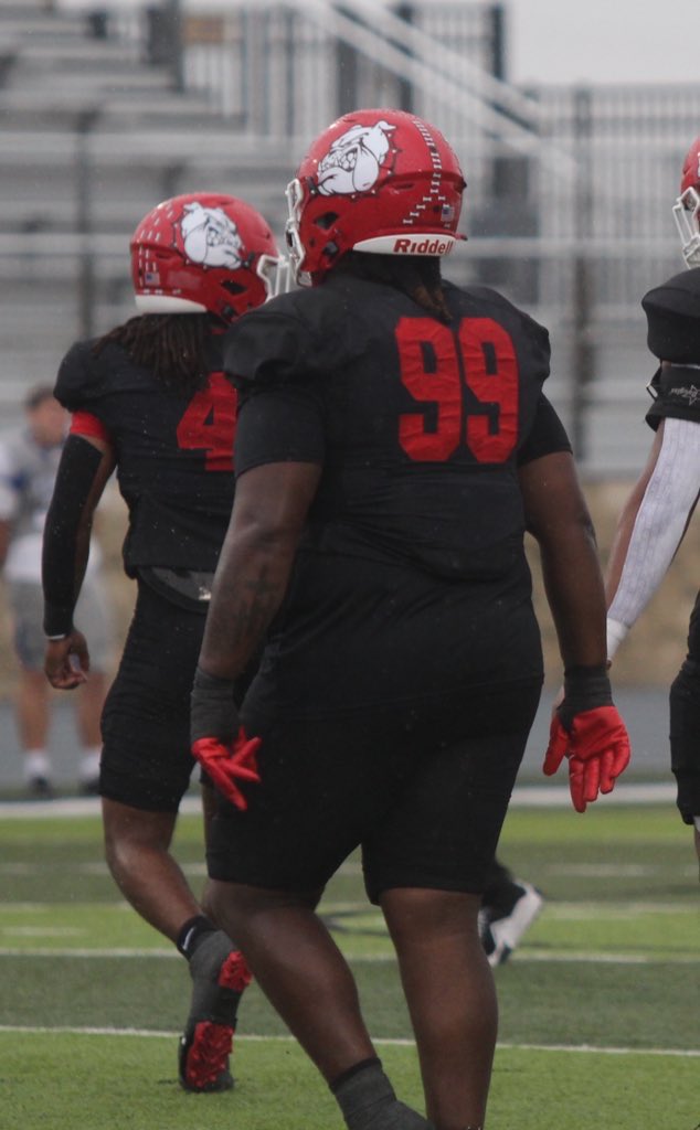 JaCorey Brown @BrownJaCory15 @ Navarro JuCo @NCDAWGPOUND commits to @Lions_FB @coachryantaylor