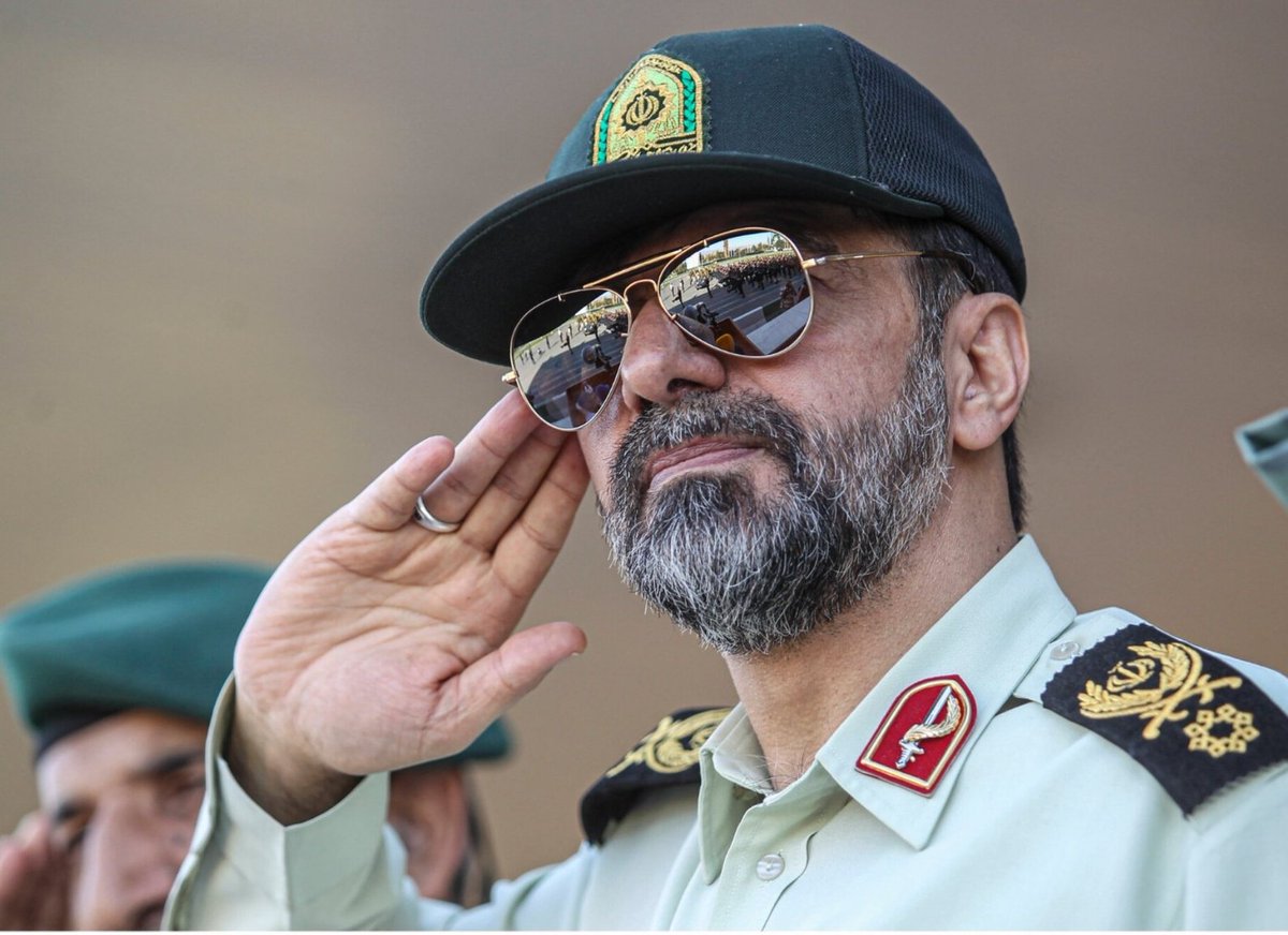asedmahdiii's tweet photo. سردار رادان عزیز بودی عزیز تر شدی وقتی امروز در حرم حضرت معصومه قسم خوردی اگر آبرویی داریم تماما برای احیای دین و ارزش های میهن اسلامی خواهیم گذاشت و در این راه عقب نشینی نخواهیم کرد. https://t.co/W2iYC6WPKK