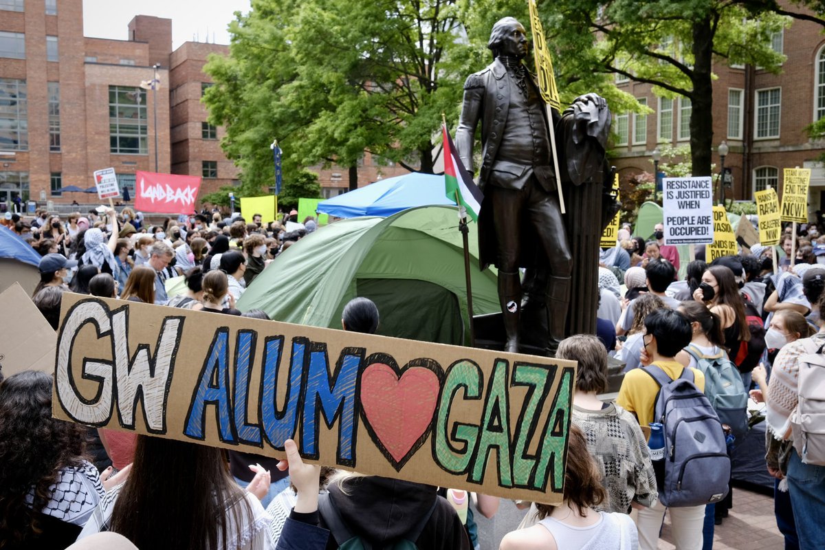 The scene at George Washington Univ today, where pro-Palestinian protesters set up an encampment mere blocks from the White House to join in a national call for an end to Israel’s war in Gaza and divestment by universities from weapons manufacturers linked to the conflict.