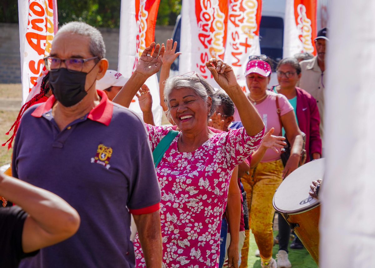 anzoateguigob's tweet photo. La ruta del Plan “Más Años, Más Amor” llegó al municipio #Freites este jueves #25ABR para brindar atención integral a las y los adultos mayores de #Cantaura. https://t.co/NObaiqpc5D