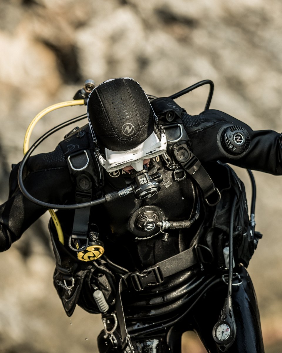 Every piece of gear, no matter how small, plays a crucial role in enhancing your diving experience​ ✨🌊 #aqualungdivers #technicalexcellence