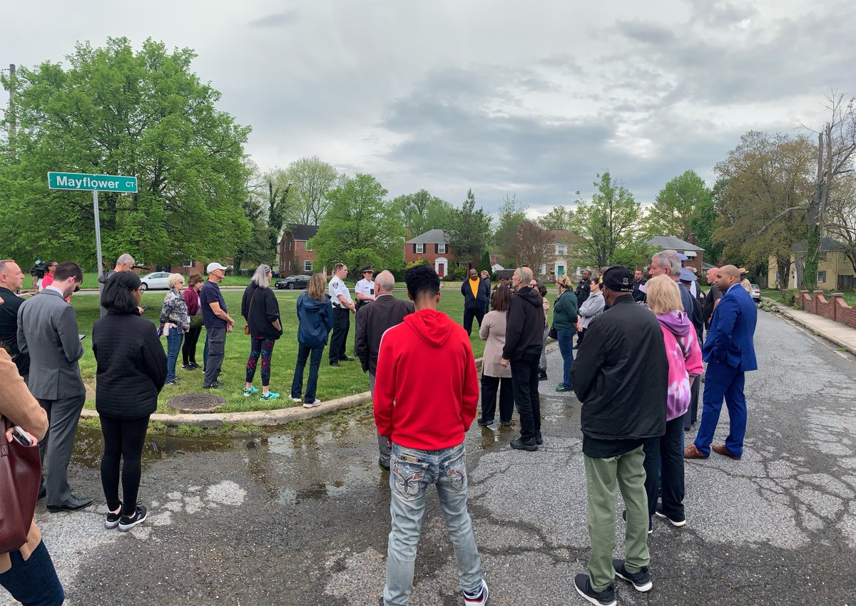 Last week, #TeamDutch’s Danielle joined the Randallstown NAACP, law enforcement, elected officials & residents for a community walk in Pikesville. These events help residents illuminate issues that are important to them & connect them to elected officials who can help solve them!