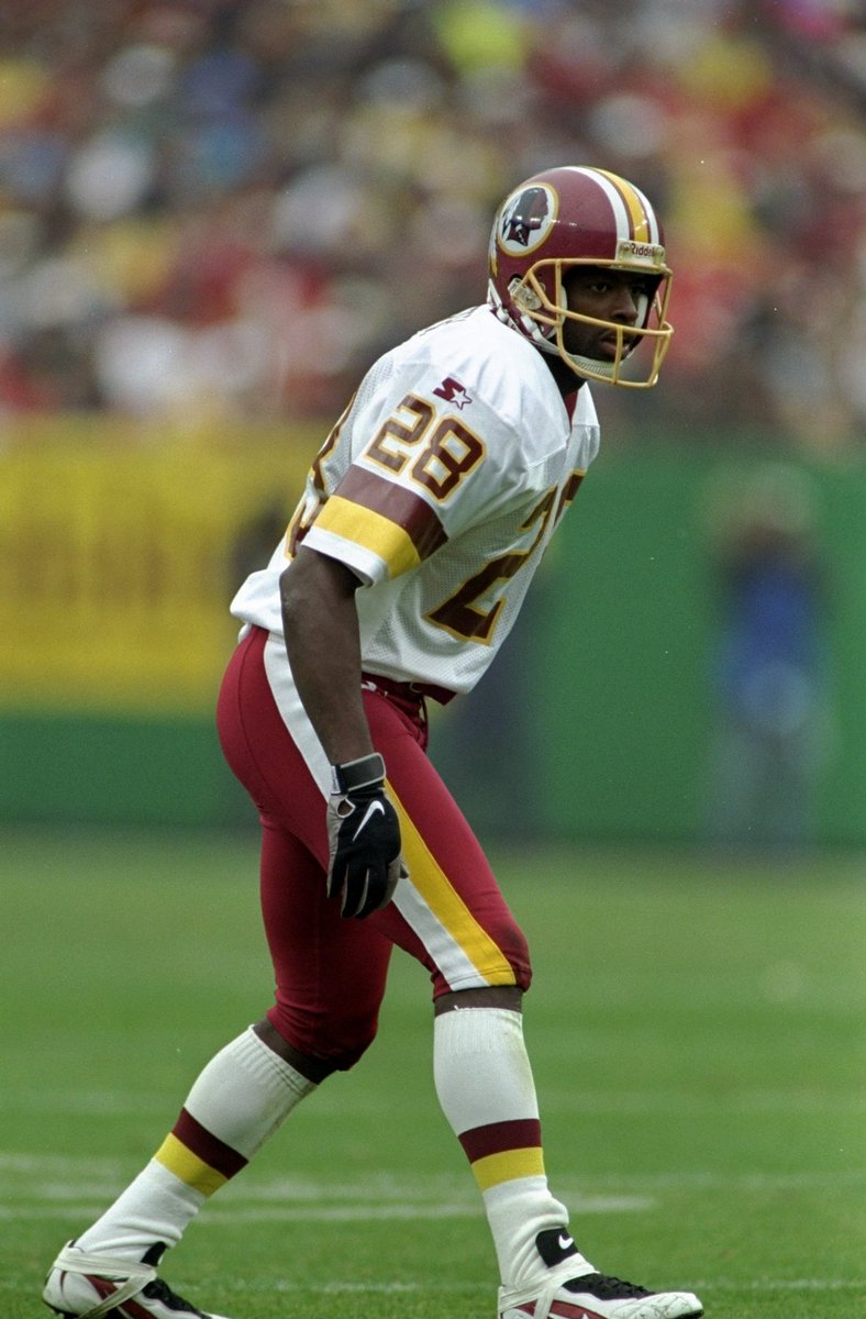 sandropacheco71's tweet image. #DarrellGreen played all 20 of his #NFL seasons with the #WashingtonRedskins, winning the #SuperBowl twice and being name first-team #AllPro in 1991. He holds the #Record for the most consecutive seasons with an interception at 19 and played until he was nearly 43 years old.