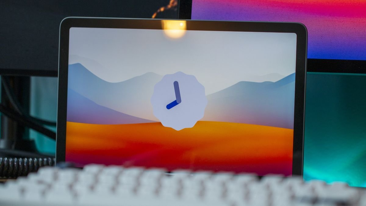 TechTrendHub's tweet image. Rumors hint at #Google&apos;s Pixel Tablet relaunch in May, sans dock, with #PixelKeyboard and stylus, no bundle, €100 each.