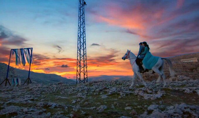siz manzaranın ta kendisisiniz

Reymirsiz ÜçYıl